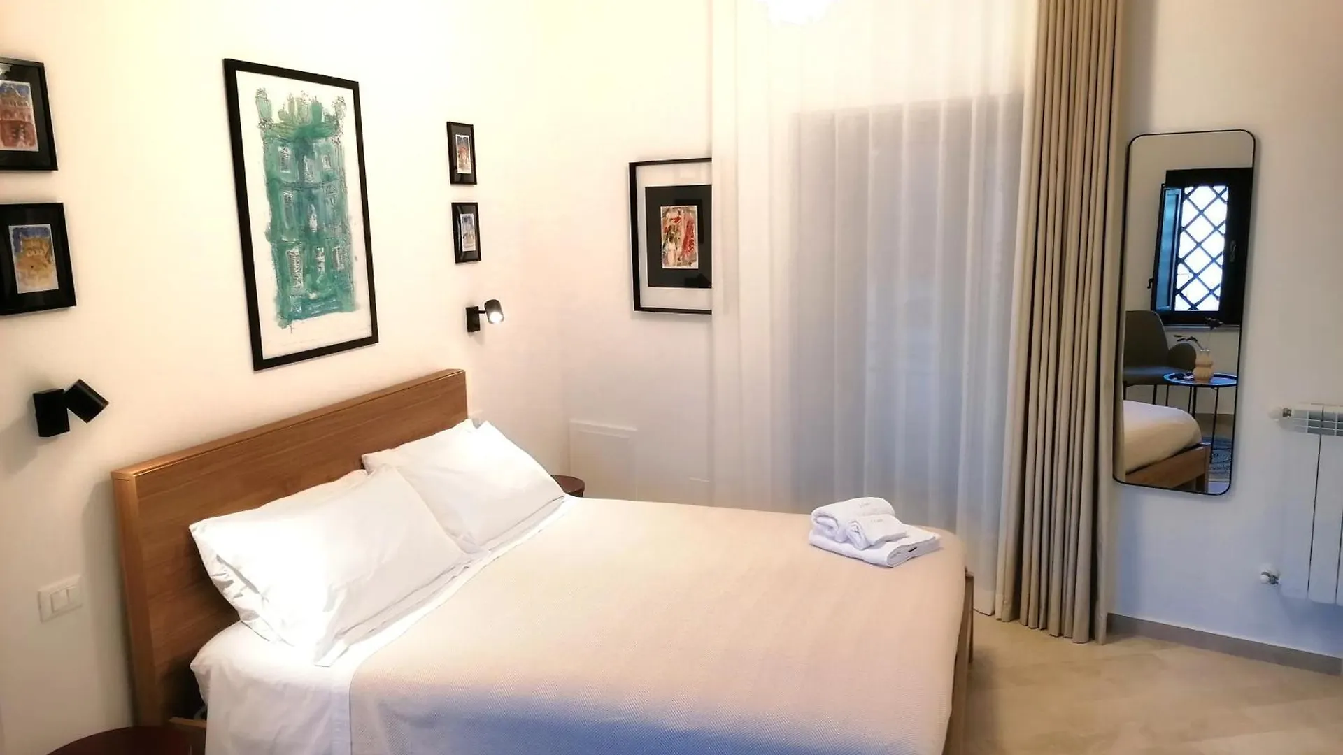 I Canti Comfort Rooms Palermo 0*,  Itália